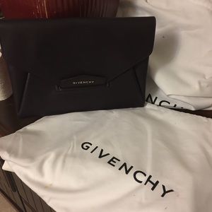 Givenchy Antigona clutch - raisin color- exc